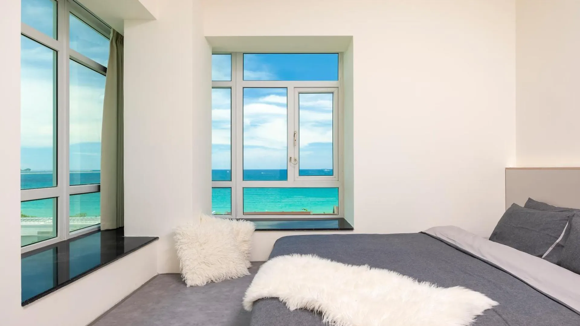 Sanya Sun Seaview Apartment